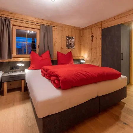 Fasserhaeusl Im Zillertal - Sauna ,hot Tub, Kamin, Ideal Fuer Familien ウダーンス