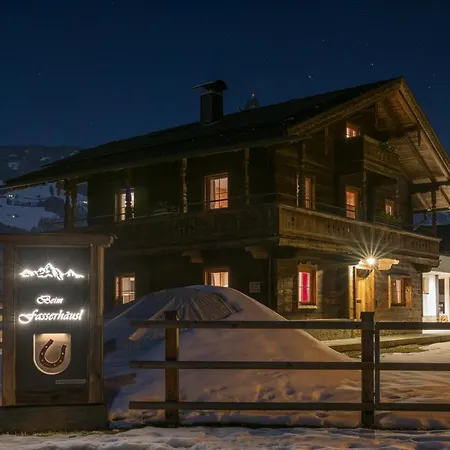 Luxus Fasserhäusl Im Zillertal - Sauna ,hot Tub, Kamin&alpenblick Für Bis Zu 10 Personen Chalet *