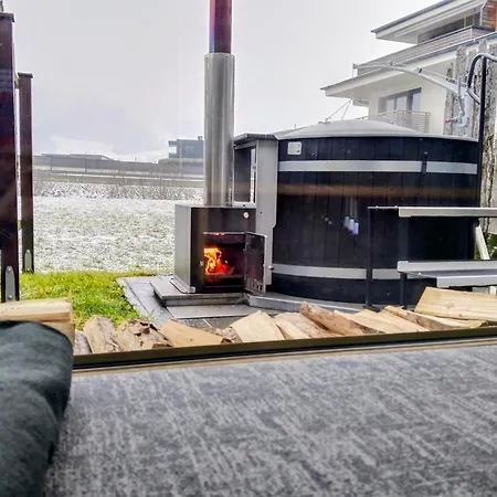 Chalet Luxus Fasserhäusl Im Zillertal - Sauna ,hot Tub, Kamin&alpenblick Für Bis Zu 10 Personen