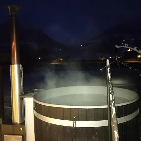 Luxus Fasserhäusl Im Zillertal - Sauna ,hot Tub, Kamin&alpenblick Für Bis Zu 10 Personen Chalet Uderns