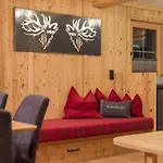شاليه Fasserhaeusl Im Zillertal - Sauna ,hot Tub, Kamin, Ideal Fuer Familien أوديرنز
